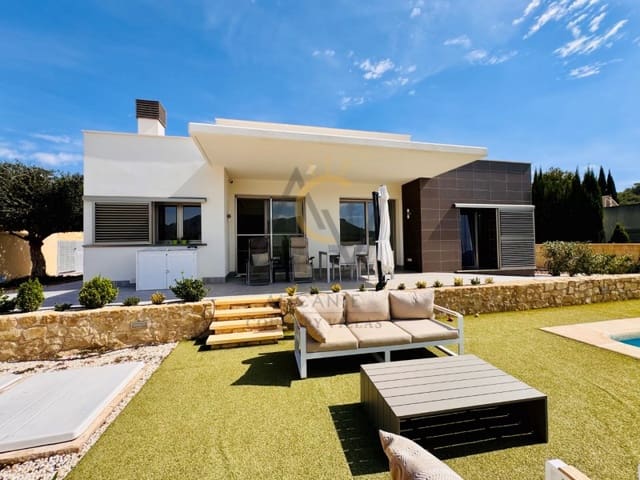 2 slaapkamer Villa te koop in La Romana met zwembad garage - € 375.000 (Ref: 10131440)