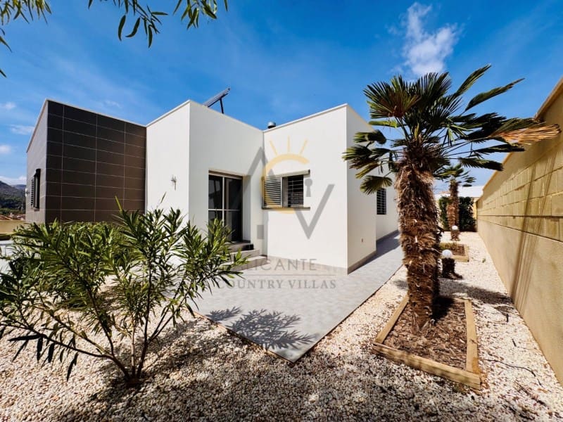 2 soverom Villa til salgs i La Romana med svømmebasseng garasje - € 375 000 (Ref: 10131440)