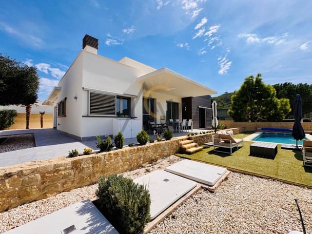 2 slaapkamer Villa te koop in La Romana met zwembad garage - € 375.000 (Ref: 10131440)