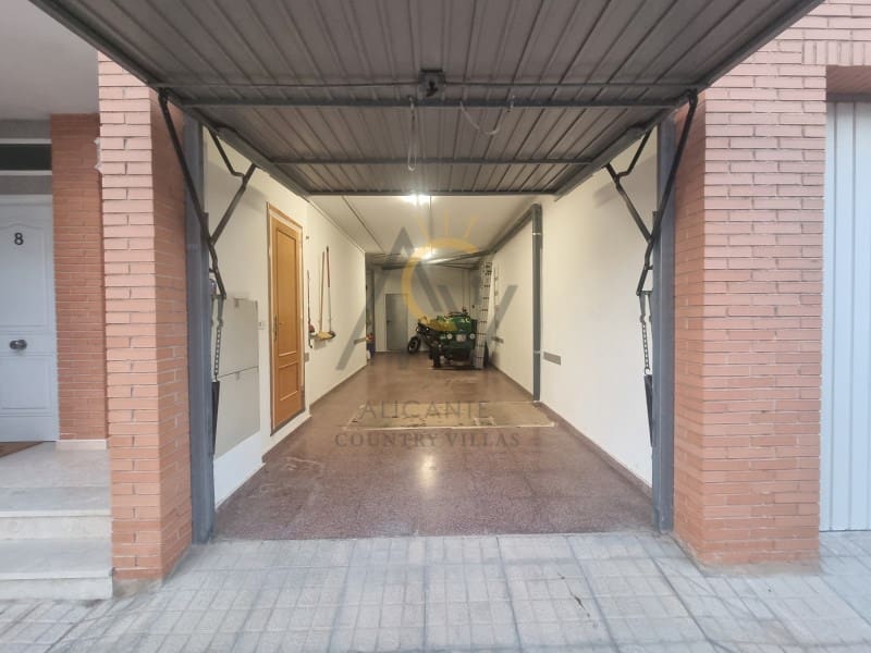 3 slaapkamer Bungalow te koop in La Romana met garage - € 239.000 (Ref: 10139454)