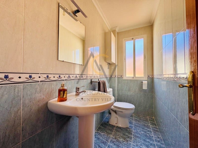 3 slaapkamer Bungalow te koop in La Romana met garage - € 239.000 (Ref: 10139454)