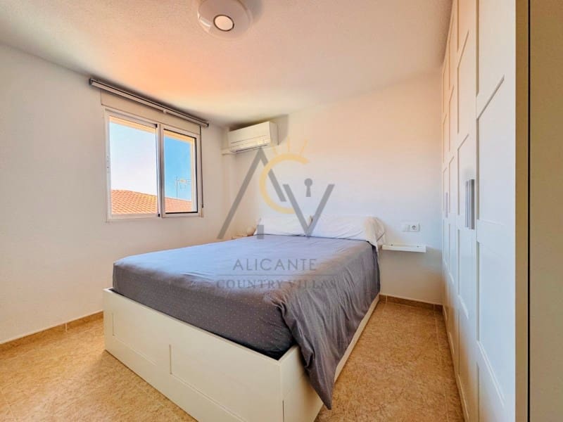 3 slaapkamer Bungalow te koop in La Romana met garage - € 239.000 (Ref: 10139454)