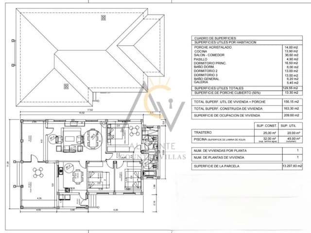 3 soveværelse Villa til salg i La Romana med swimmingpool garage - € 395.000 (Ref: 10157639)