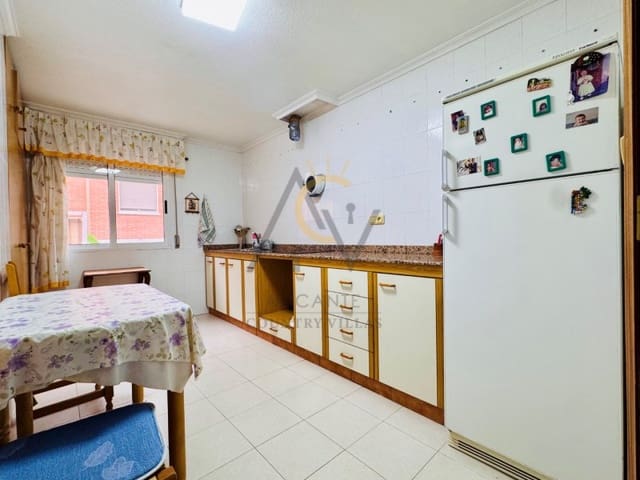 4 bedroom Townhouse for sale in La Romana - € 155,000 (Ref: 10186794)