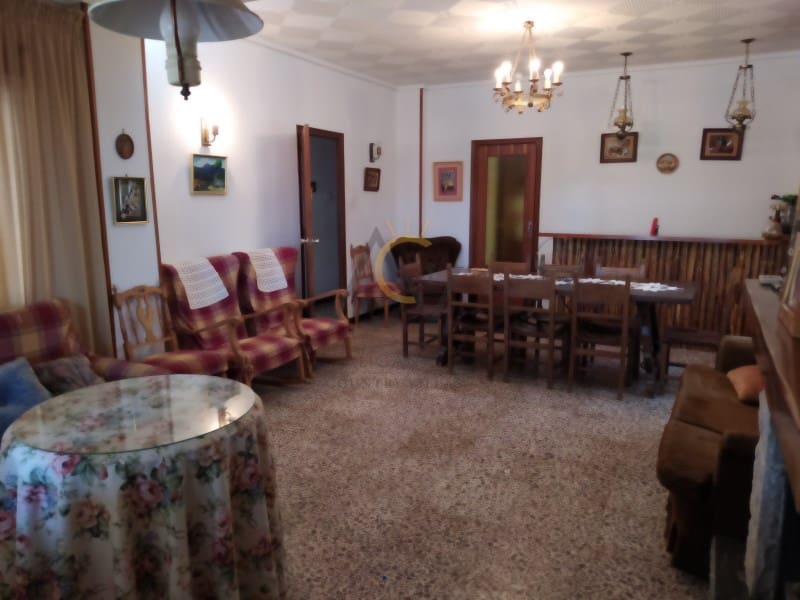 5 soverom Villa til salgs i La Romana med svømmebasseng - € 330 000 (Ref: 5530258)