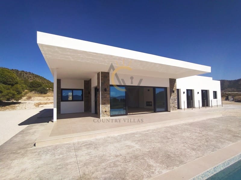 3 bedroom Villa for sale in La Romana with pool garage - € 449,500 (Ref: 5690531)