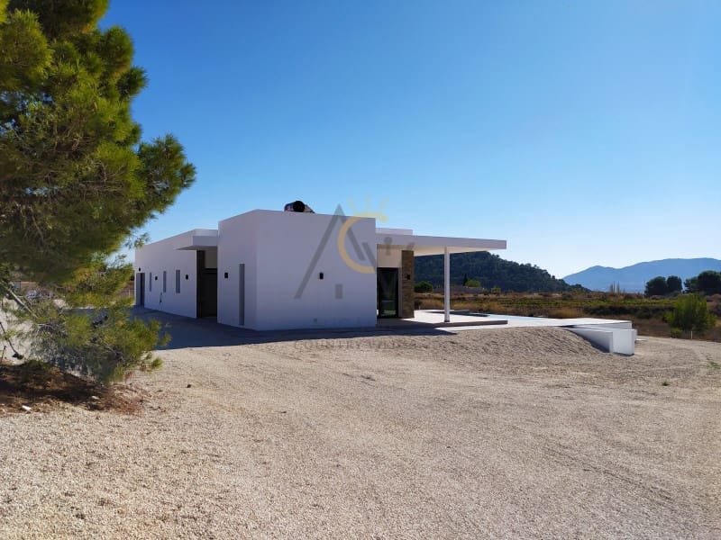 3 bedroom Villa for sale in La Romana with pool garage - € 449,500 (Ref: 5690531)