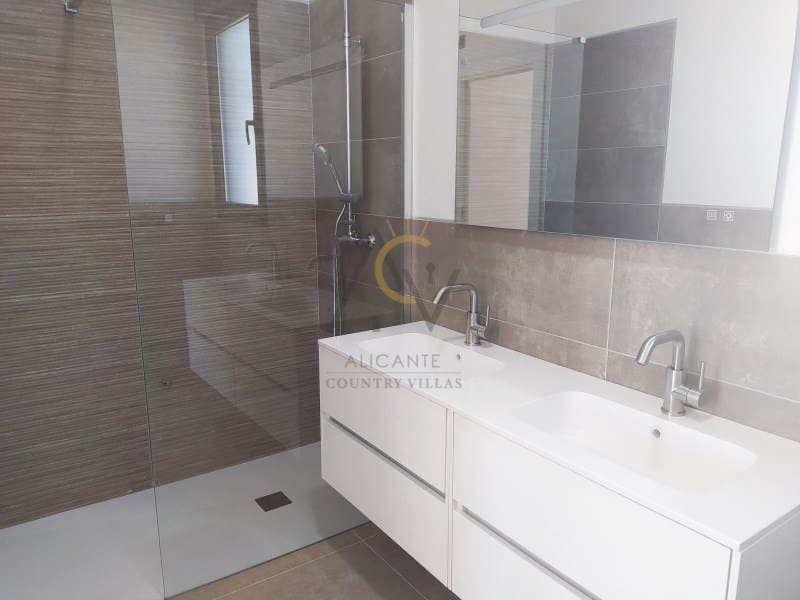 3 bedroom Villa for sale in La Romana with pool garage - € 449,500 (Ref: 5690531)