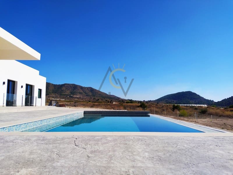 3 bedroom Villa for sale in La Romana with pool garage - € 449,500 (Ref: 5690531)