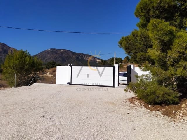 3 quarto Moradia para venda em La Romana com piscina garagem - 449 500 € (Ref: 5690531)