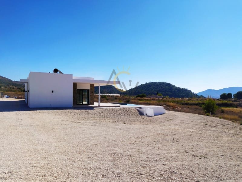 3 bedroom Villa for sale in La Romana with pool garage - € 449,500 (Ref: 5690531)