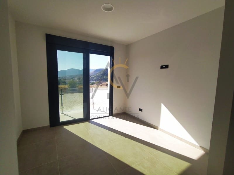 3 bedroom Villa for sale in La Romana with pool garage - € 449,500 (Ref: 5690531)