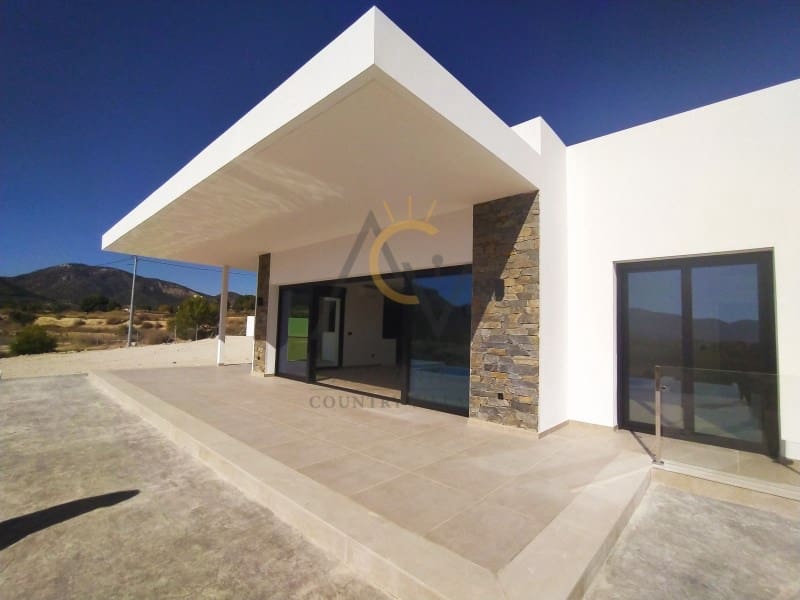 3 bedroom Villa for sale in La Romana with pool garage - € 449,500 (Ref: 5690531)