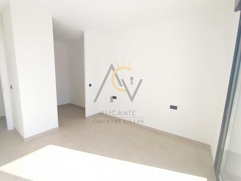 3 bedroom Villa for sale in La Romana with pool garage - € 449,500 (Ref: 5690531)