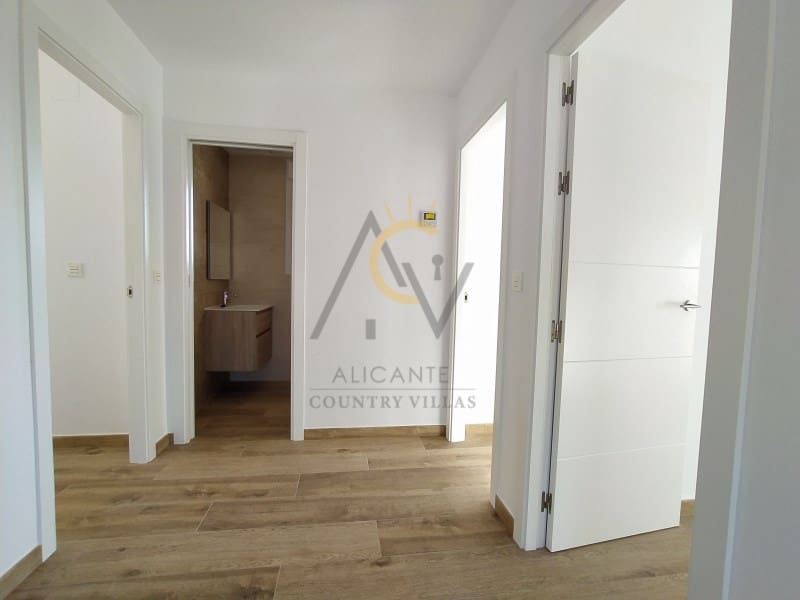 3 bedroom Villa for sale in Pinoso with pool - € 273,000 (Ref: 5877690)