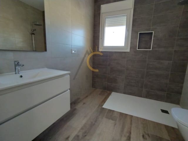 3 Zimmer Villa zu verkaufen in Pinoso mit Pool - 273.000 € (Ref: 5877690)