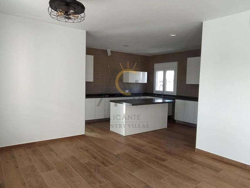 3 bedroom Villa for sale in Pinoso with pool - € 273,000 (Ref: 5877690)