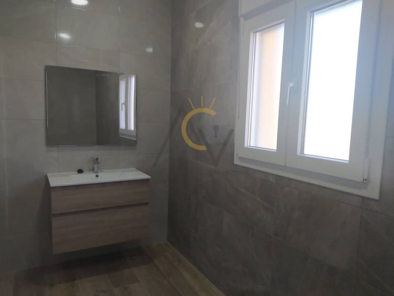 4 bedroom Villa for sale in Pinoso with pool garage - € 305,000 (Ref: 5877691)