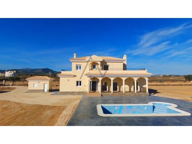 4 bedroom Villa for sale in Pinoso with pool garage - € 305,000 (Ref: 5877691)