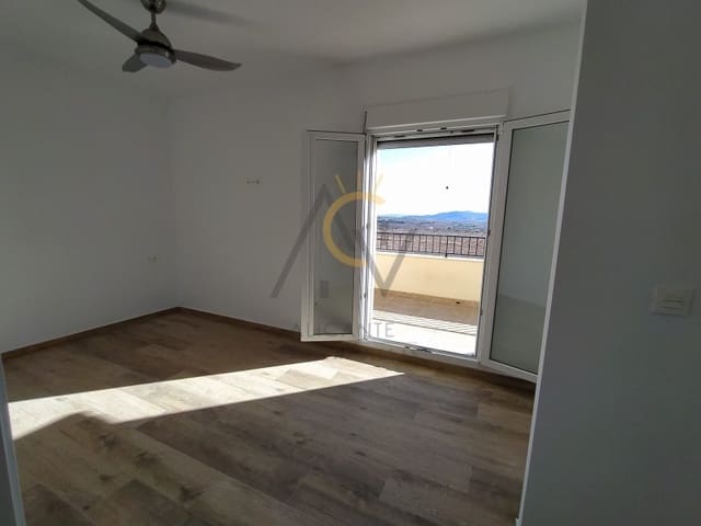 4 bedroom Villa for sale in Pinoso with pool garage - € 305,000 (Ref: 5877691)