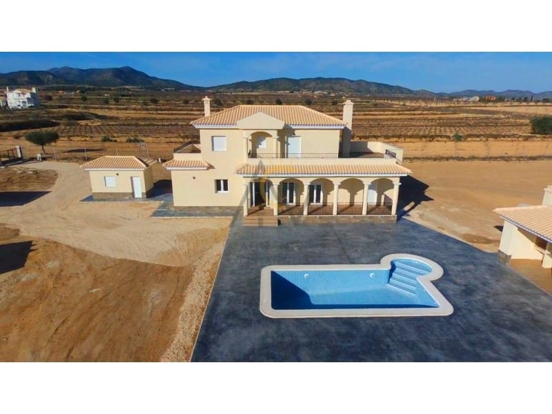 4 bedroom Villa for sale in Pinoso with pool garage - € 305,000 (Ref: 5877691)