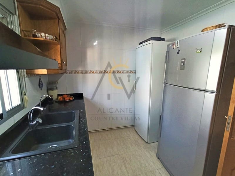 4 soveværelse Villa til salg i La Romana med swimmingpool garage - € 275.000 (Ref: 6652351)