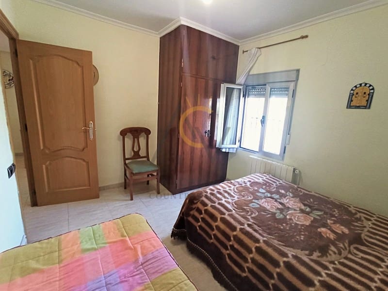 4 soveværelse Villa til salg i La Romana med swimmingpool garage - € 275.000 (Ref: 6652351)