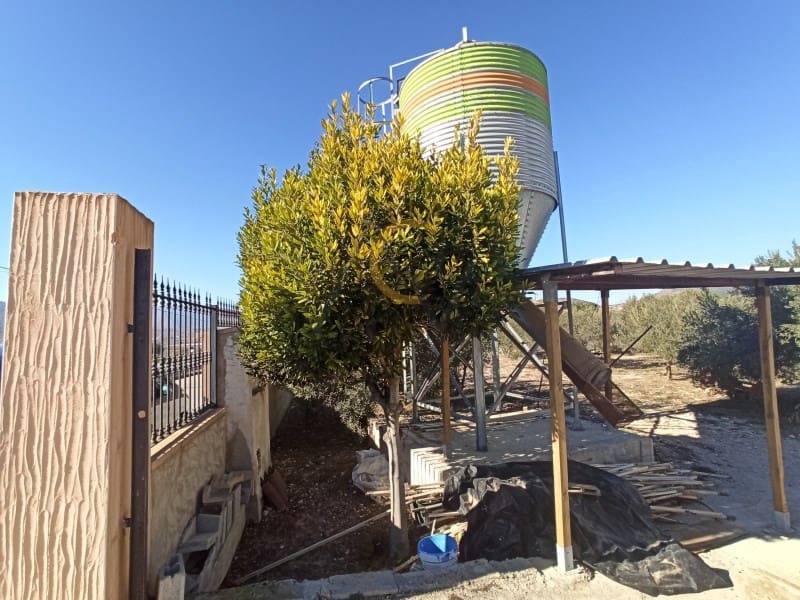 4 soveværelse Villa til salg i La Romana med swimmingpool garage - € 275.000 (Ref: 6652351)