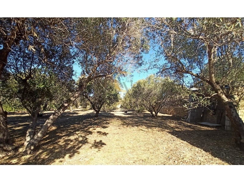 4 soveværelse Villa til salg i La Romana med swimmingpool garage - € 275.000 (Ref: 6652351)