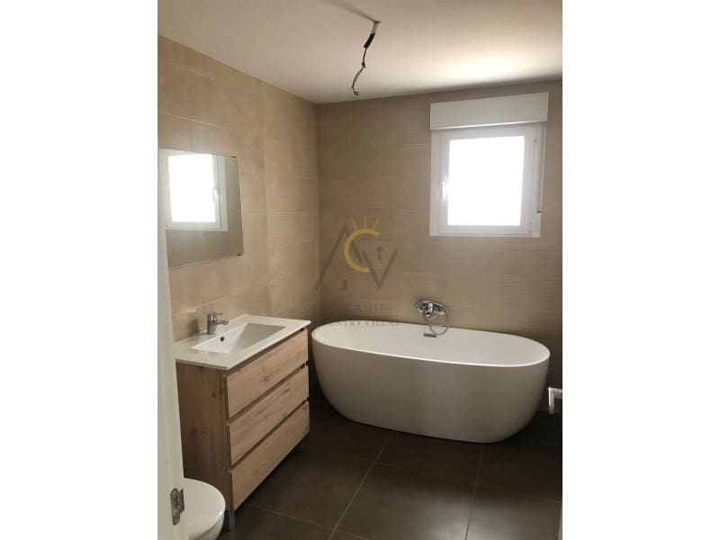 3 slaapkamer Villa te koop in Pinoso met zwembad - € 335.000 (Ref: 6731029)