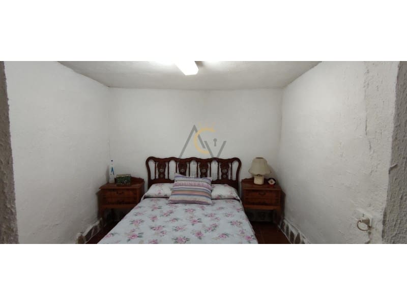 4 bedroom Finca/Country House for sale in La Romana - € 149,995 (Ref: 7005869)