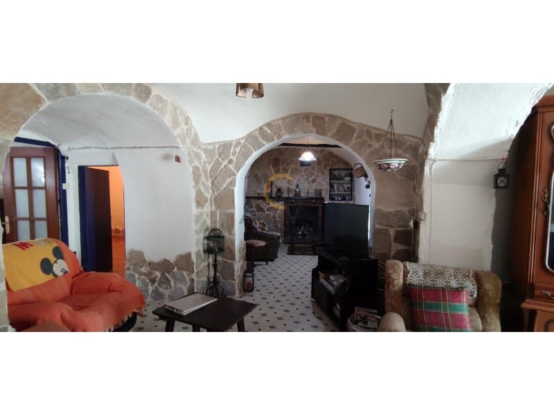 4 bedroom Finca/Country House for sale in La Romana - € 149,995 (Ref: 7005869)