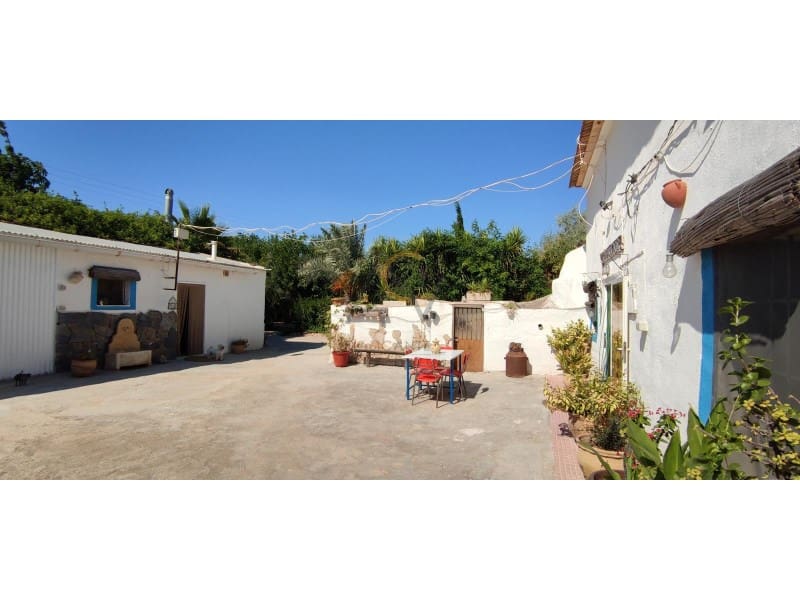 4 bedroom Finca/Country House for sale in La Romana - € 149,995 (Ref: 7005869)