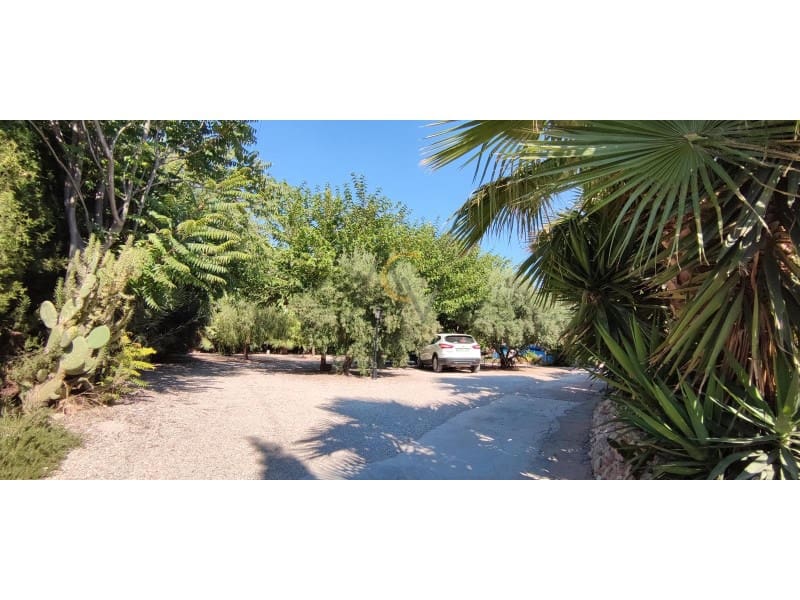 4 bedroom Finca/Country House for sale in La Romana - € 149,995 (Ref: 7005869)