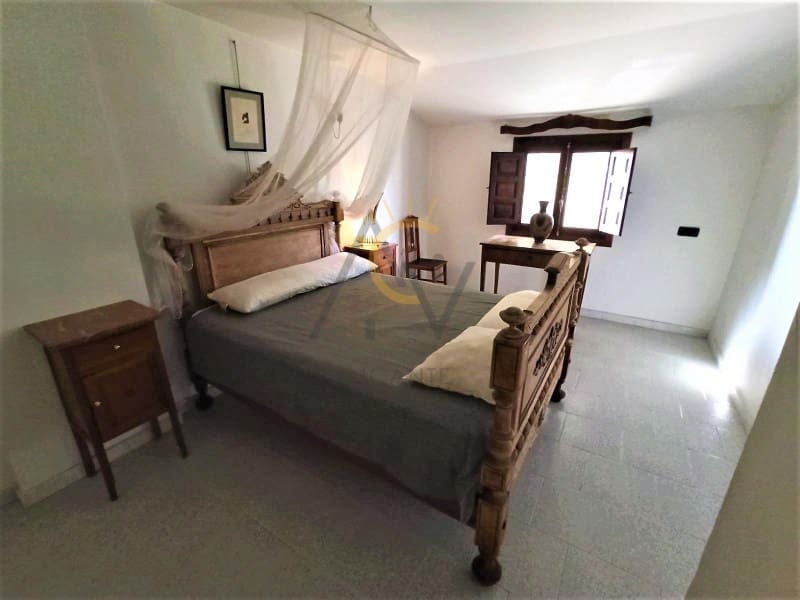 6 soverom Villa til salgs i Monforte del Cid med svømmebasseng garasje - € 415 000 (Ref: 7022040)