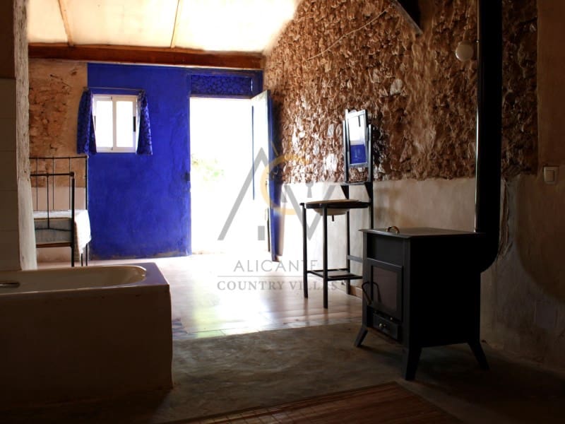 6 soverom Villa til salgs i Monforte del Cid med svømmebasseng garasje - € 415 000 (Ref: 7022040)