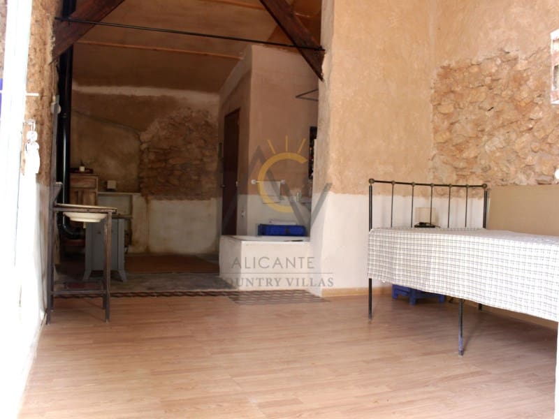 6 soverom Villa til salgs i Monforte del Cid med svømmebasseng garasje - € 415 000 (Ref: 7022040)