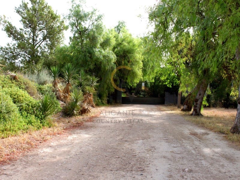 6 soverom Villa til salgs i Monforte del Cid med svømmebasseng garasje - € 415 000 (Ref: 7022040)