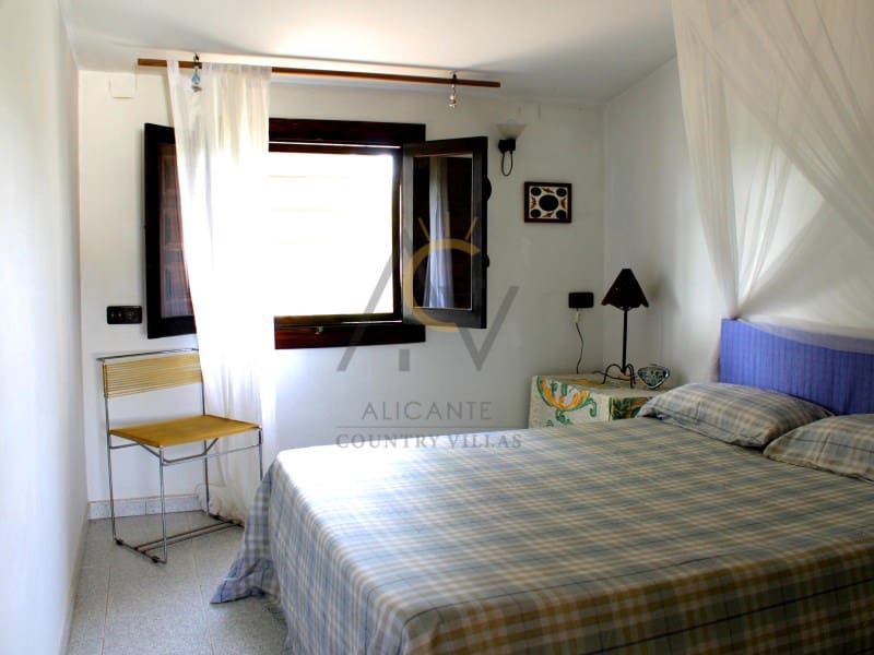 6 soverom Villa til salgs i Monforte del Cid med svømmebasseng garasje - € 415 000 (Ref: 7022040)