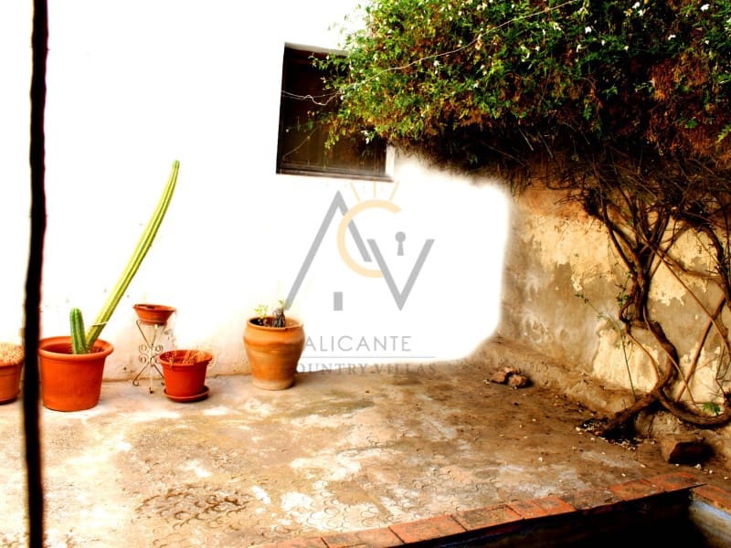 6 soverom Villa til salgs i Monforte del Cid med svømmebasseng garasje - € 415 000 (Ref: 7022040)