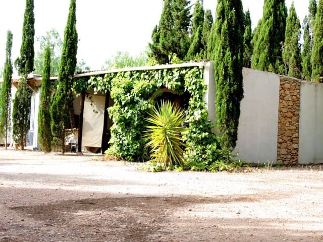 Chalet de 6 habitaciones en Monforte del Cid en venta con piscina garaje - 415.000 € (Ref: 7022040)