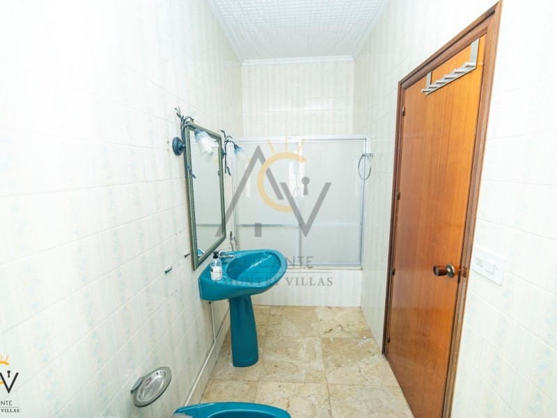 6 bedroom Villa for sale in Monovar / Monover with pool garage - € 450,000 (Ref: 7077956)