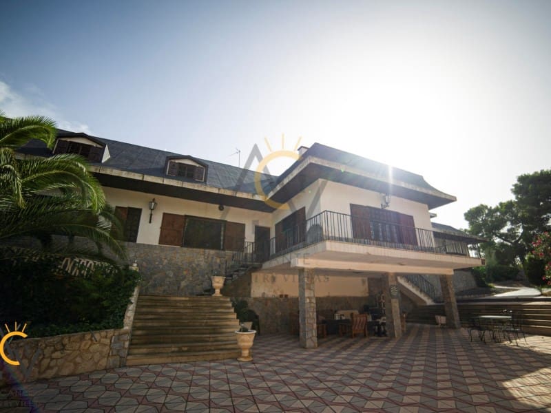 6 bedroom Villa for sale in Monovar / Monover with pool garage - € 450,000 (Ref: 7077956)