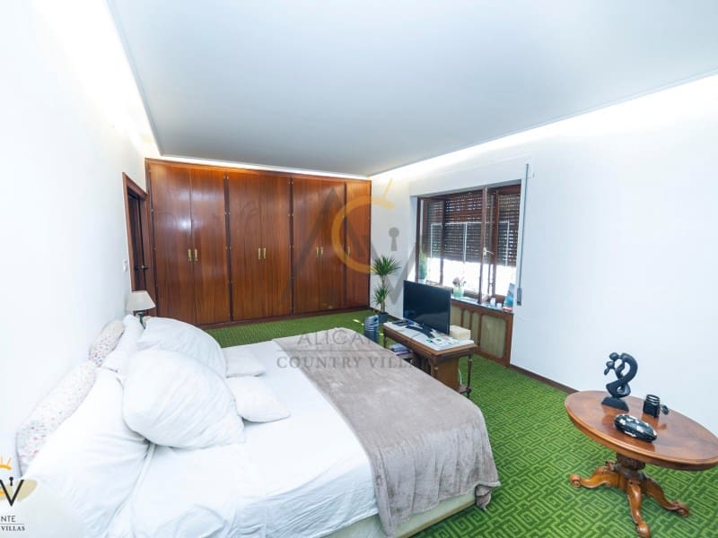 6 bedroom Villa for sale in Monovar / Monover with pool garage - € 450,000 (Ref: 7077956)