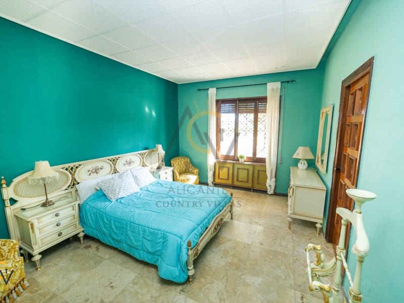 6 bedroom Villa for sale in Monovar / Monover with pool garage - € 450,000 (Ref: 7077956)