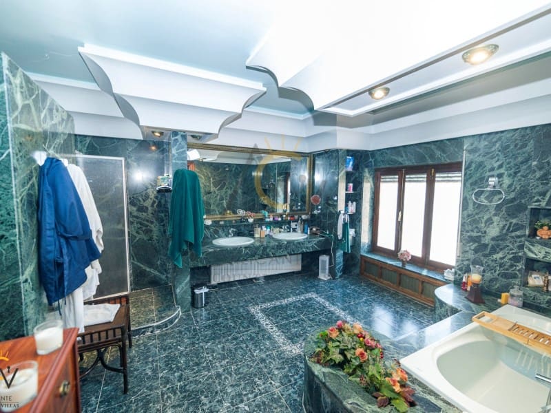 6 bedroom Villa for sale in Monovar / Monover with pool garage - € 450,000 (Ref: 7077956)