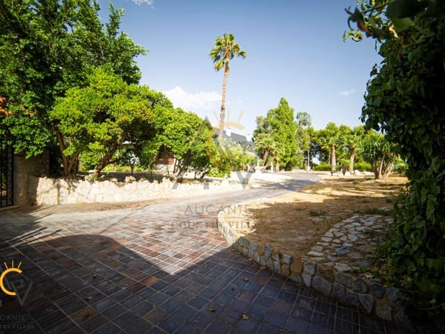 6 bedroom Villa for sale in Monóvar / Monóver with pool garage - € 450,000 (Ref: 7077956)