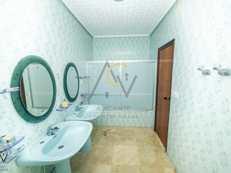 6 bedroom Villa for sale in Monovar / Monover with pool garage - € 450,000 (Ref: 7077956)