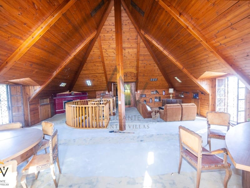 6 bedroom Villa for sale in Monovar / Monover with pool garage - € 450,000 (Ref: 7077956)