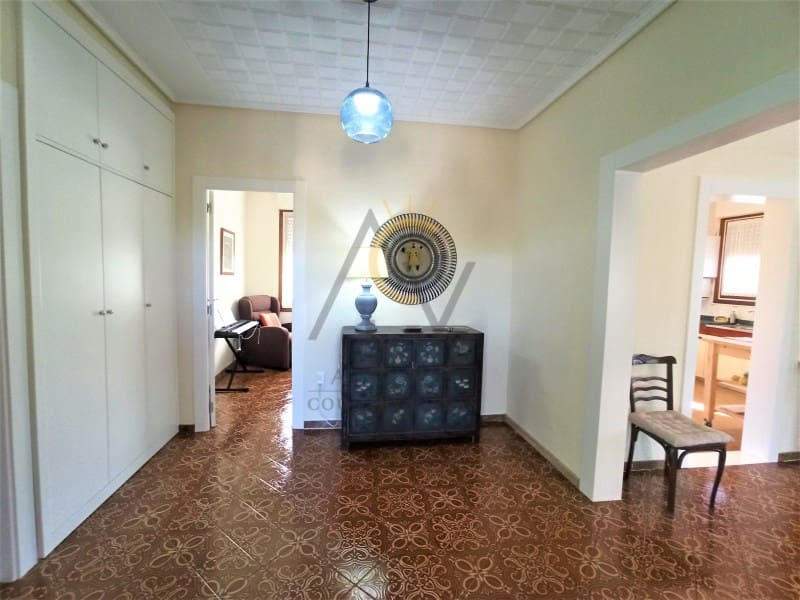 4 bedroom Villa for sale in Aspe with garage - € 349,000 (Ref: 7117208)